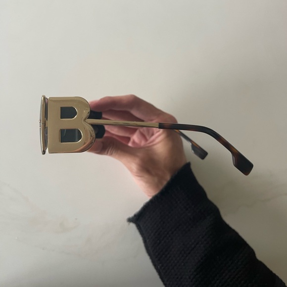 GOLD B BURBERRY SUNGLASSES - Picture 3 of 9